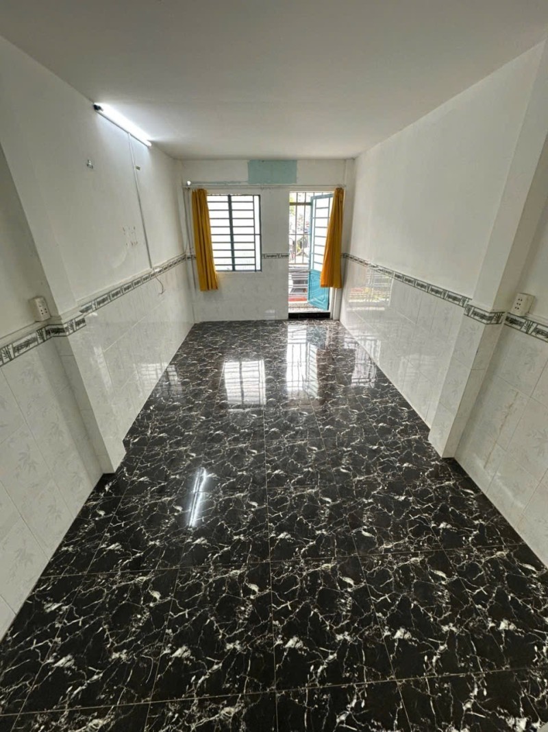 HÀNG HIẾM GIÁ RẺ SÁT HẺM XE TẢI TRỊNH ĐÌNH TRỌNG TÂN PHÚ 23M2 2 TẦNG CHỈ 2.85 TỶ 16004705