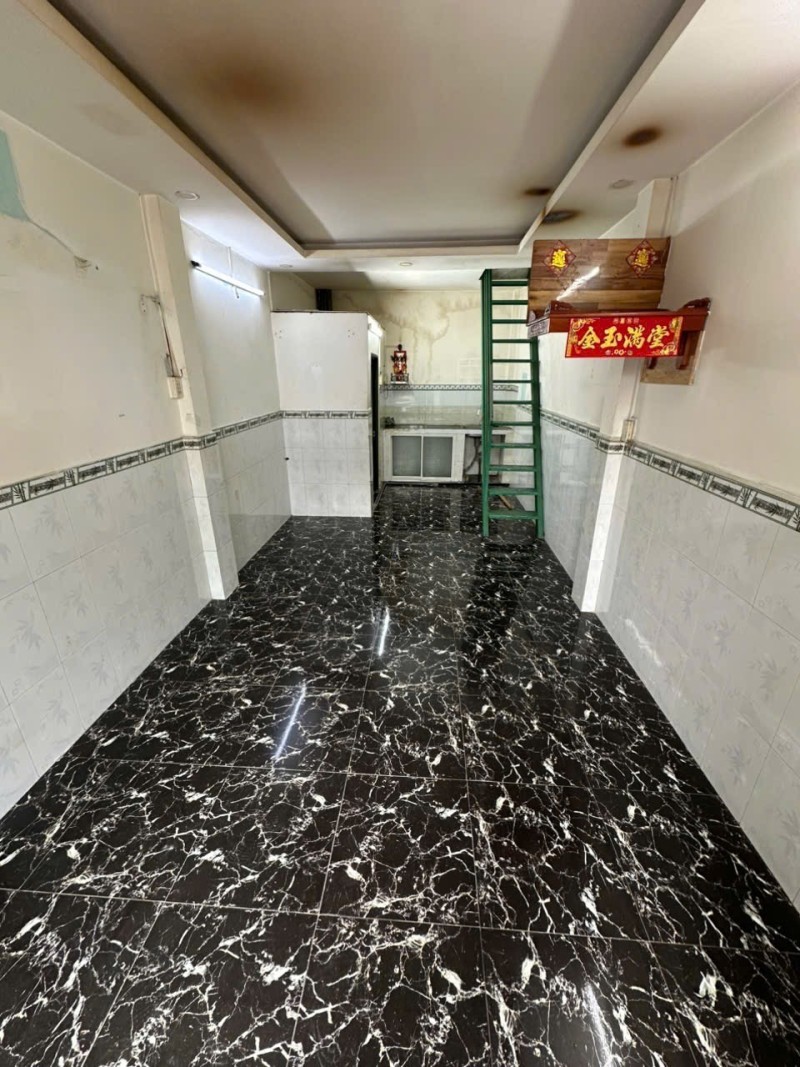 HÀNG HIẾM GIÁ RẺ SÁT HẺM XE TẢI TRỊNH ĐÌNH TRỌNG TÂN PHÚ 23M2 2 TẦNG CHỈ 2.85 TỶ 16004705