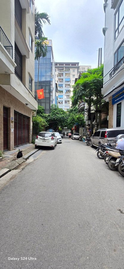 Bán Nhà Trung Kính. Cầu Giấy. Ô Tô. Vỉa Hè. DT 121m2. MT 5.7m. 4 Tầng. Giá 59.5 Tỷ. 16004729