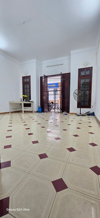 Bán Nhà Trung Kính. Cầu Giấy. Ô Tô. Vỉa Hè. DT 121m2. MT 5.7m. 4 Tầng. Giá 59.5 Tỷ. 16004729