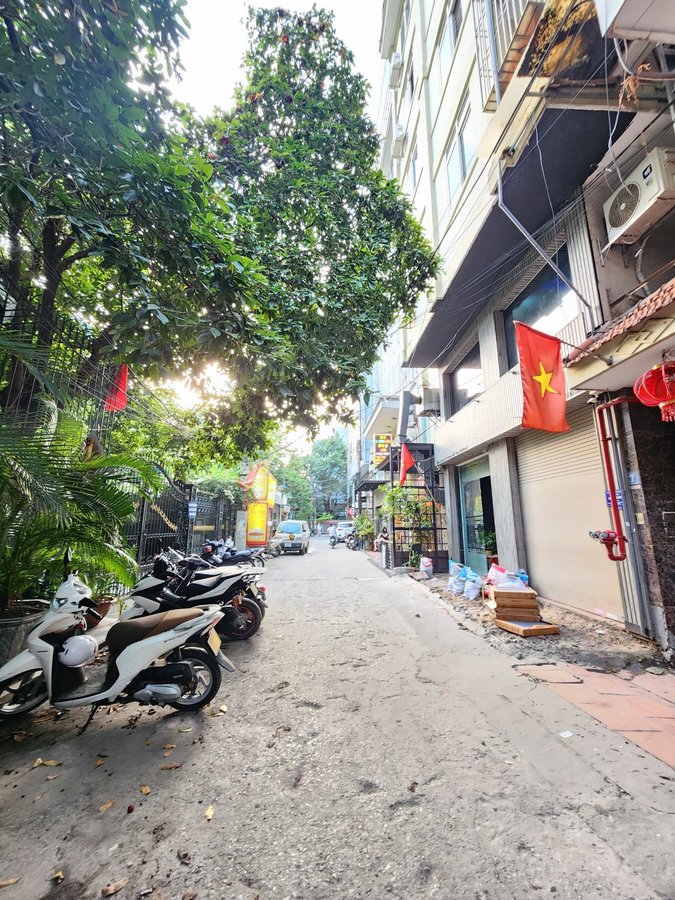Bán Nhà Đình Thôn. Nam Từ Liêm. 7 Tầng Thang Máy. Ô Tô. DT 76m2. MT 5.7m. Giá 32.9 Tỷ. 16004743