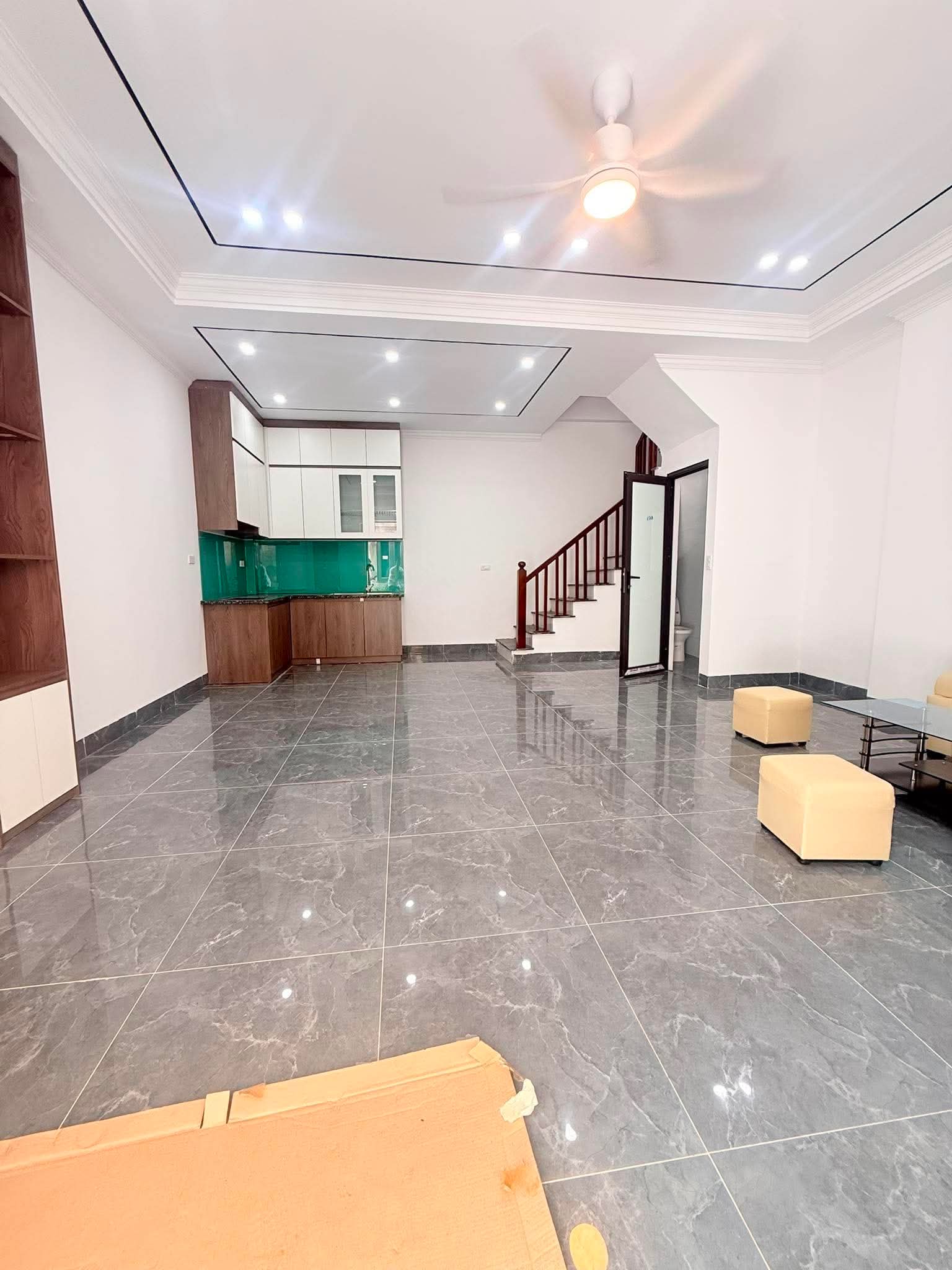 Bán nhà Phố Nối 45m2 3 tầng nhà mới ô tô đỗ cửa giá 2.5 tỷ 16004757