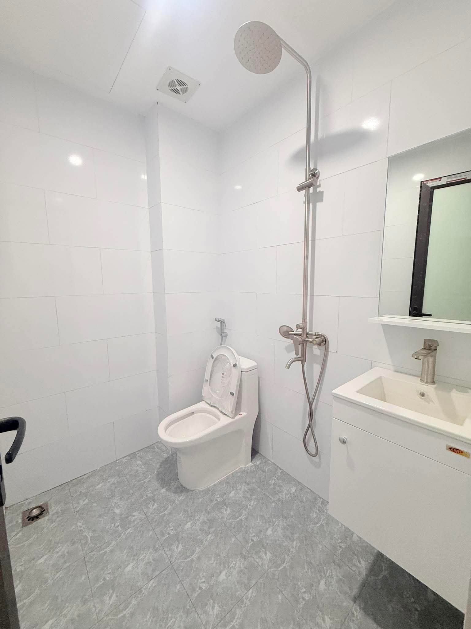 Bán nhà Phố Nối 45m2 3 tầng nhà mới ô tô đỗ cửa giá 2.5 tỷ 16004757