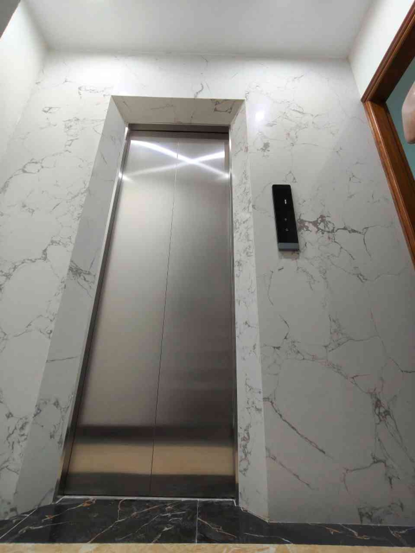 nhà đẹp, vị trí đẹp, nằm ngay phố thịnh hào, tôn đức thắng 16004773
