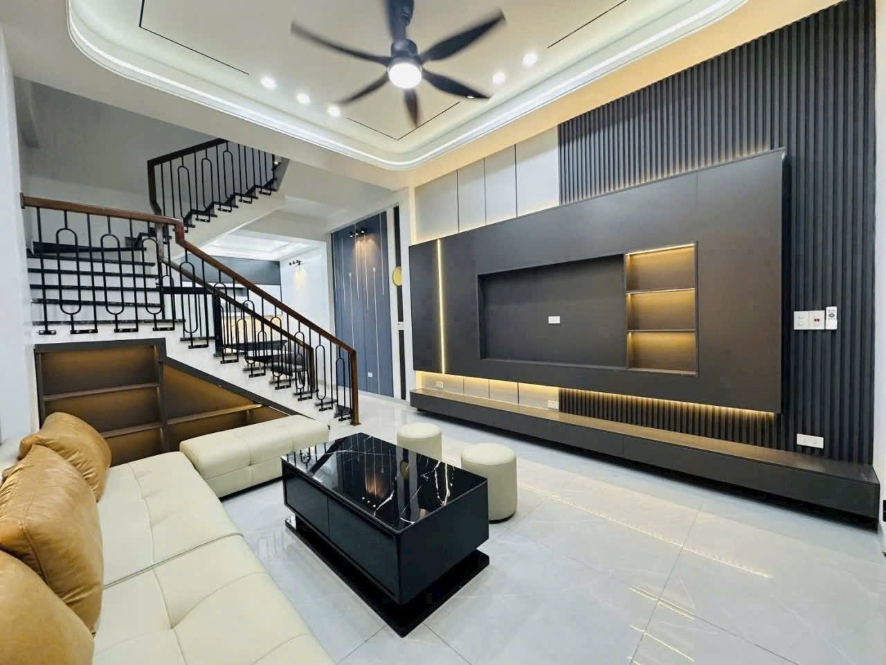 Bán nhà ngõ phố Hàn Thượng, phường Thành Đông, TP HD, 41m2, mt 4m, 3 ngủ, 2 vs, 2.x tỷ 16004775