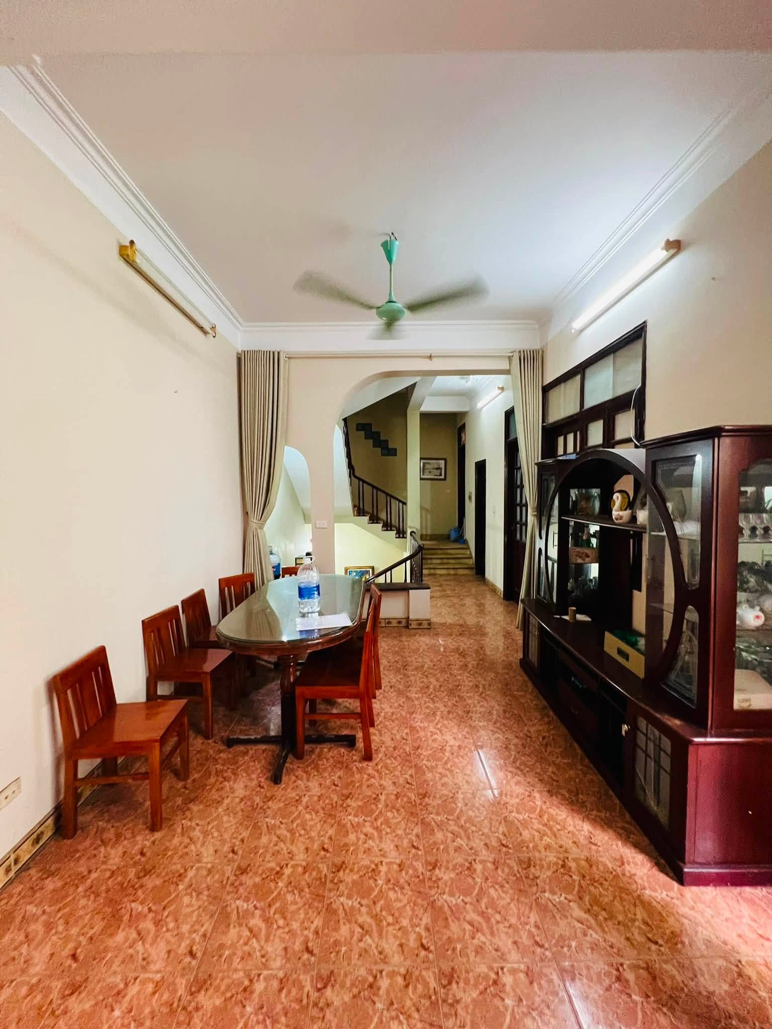 
NHÀ VƯỜN,NGÕ 175, LẠC LONG QUÂN, CẦU GIẤY:KD-Ô TÔ:120M X4T, MT 9M, GIÁ 32,9 TỶ. 16004779