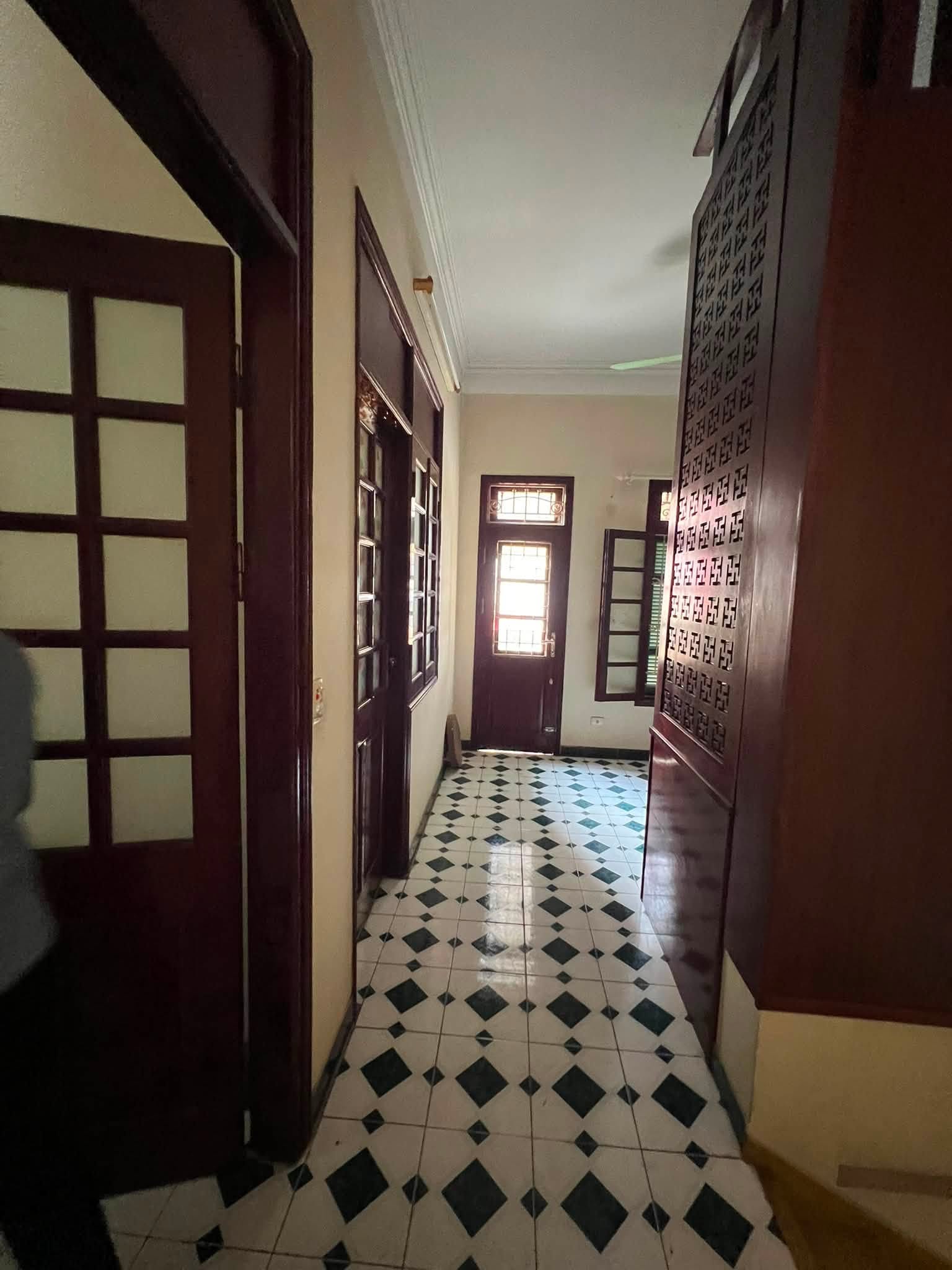 
NHÀ VƯỜN,NGÕ 175, LẠC LONG QUÂN, CẦU GIẤY:KD-Ô TÔ:120M X4T, MT 9M, GIÁ 32,9 TỶ. 16004779