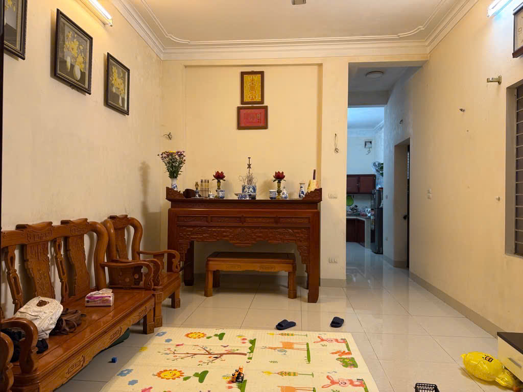 Bán căn nhà phân lô phố Tạ quang bửu, gần trường Bách Khoa, Xây Dựng 16004828