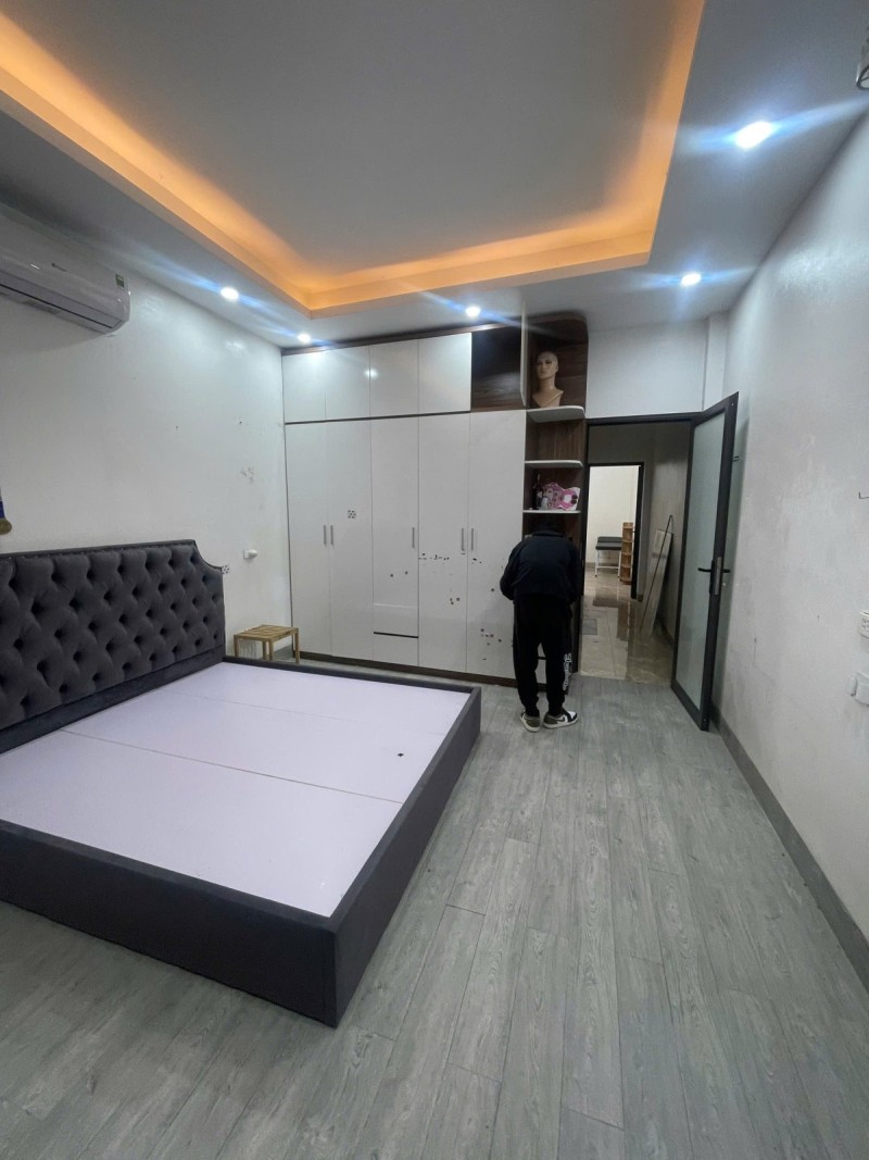 Bán nhà Thạch Bàn,Long Biên 3 tầng,66m,mt4m gần phố nhỉnh 9 tỷ 16004834