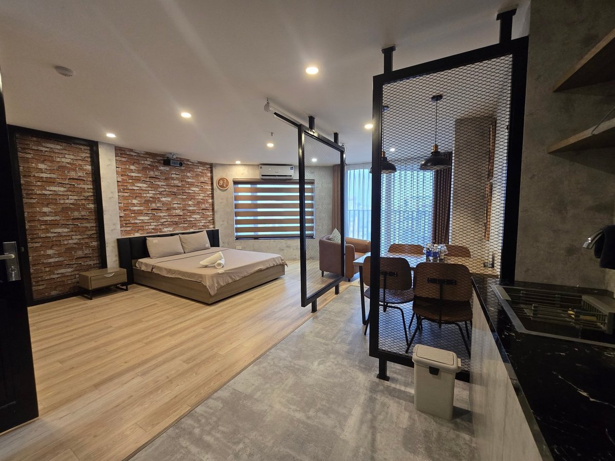 Bán Nhà Mặt Phố Quốc Tử Giám. Đống Đa. Thang Máy. Ô Tô. Vỉa Hè. DT 90m2. Giá 38.8 Tỷ. 16004852