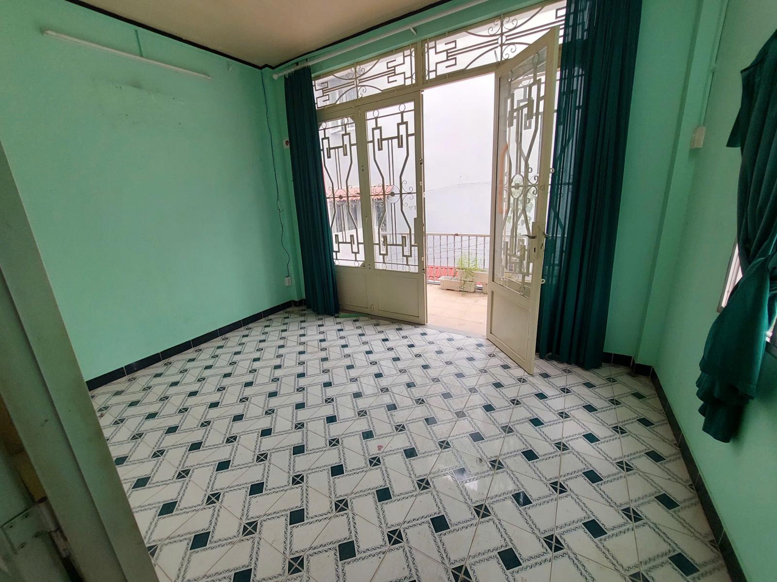 Cho Thuê Nhà Tân Bình - Hẻm Xe Hơi - 3 PN Thoáng Mát - 11 Triệu
 16004880