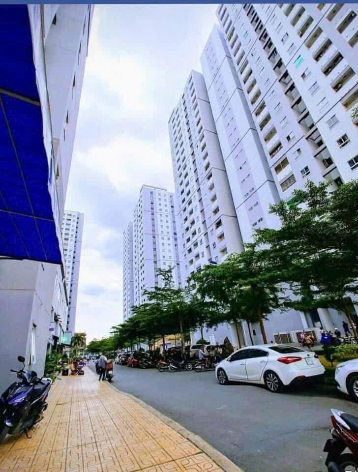 Hot hot Bán căn sổ hồng tại HQC Plaza, 55m2 2PN 1,450. Có hỗ trợ vay ngân hàng. Trống sẵn ở ngay 16004887