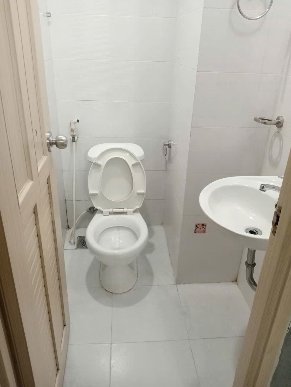Hot hot Bán căn sổ hồng tại HQC Plaza, 55m2 2PN 1,450. Có hỗ trợ vay ngân hàng. Trống sẵn ở ngay 16004887