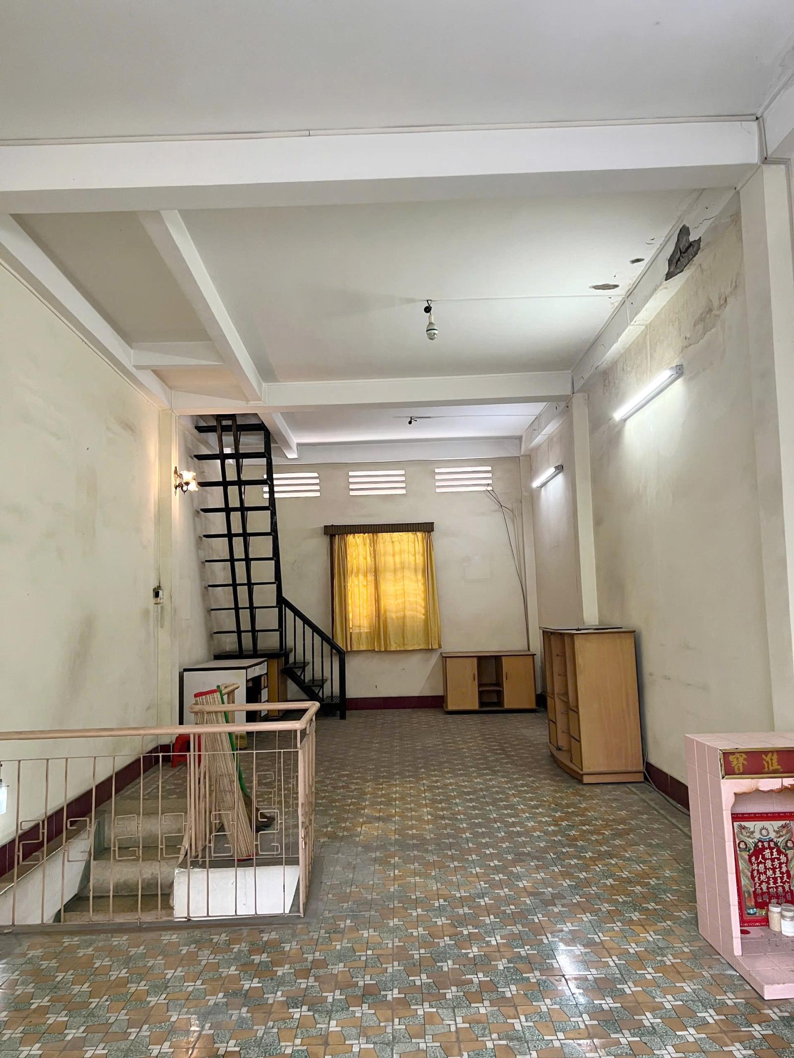 Nhà 3 tầng HXH đường Dương Bá Trạc P.Chánh Hưng (P1Q8 cũ). Giá: 8.6 tỷ 16004893