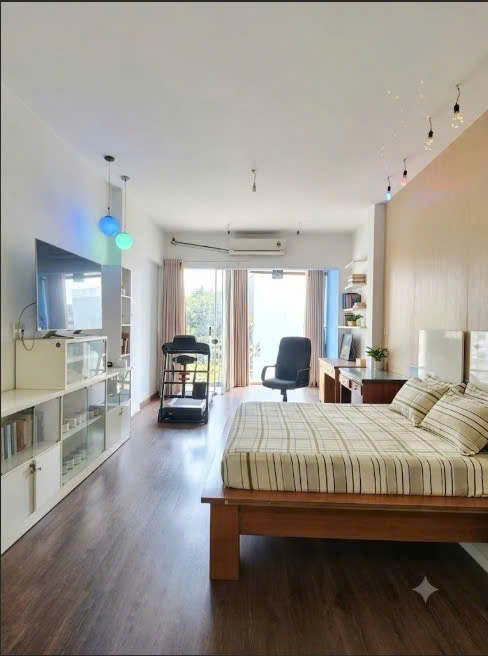 Giá tốt ngã tư Thủ Đức - Nhà 3 tầng 80m2, ô tô đậu cửa, sổ vuông A4, chỉ 5,9 tỷ, đáng xem 16004916