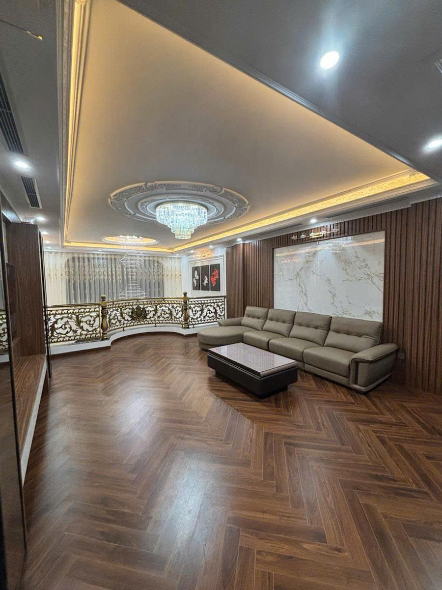 Bán nhà Nguyễn Văn Linh 65m 7 tầng MT5m thang máy gara ô tô nhỉnh 19 tỷ 16004979