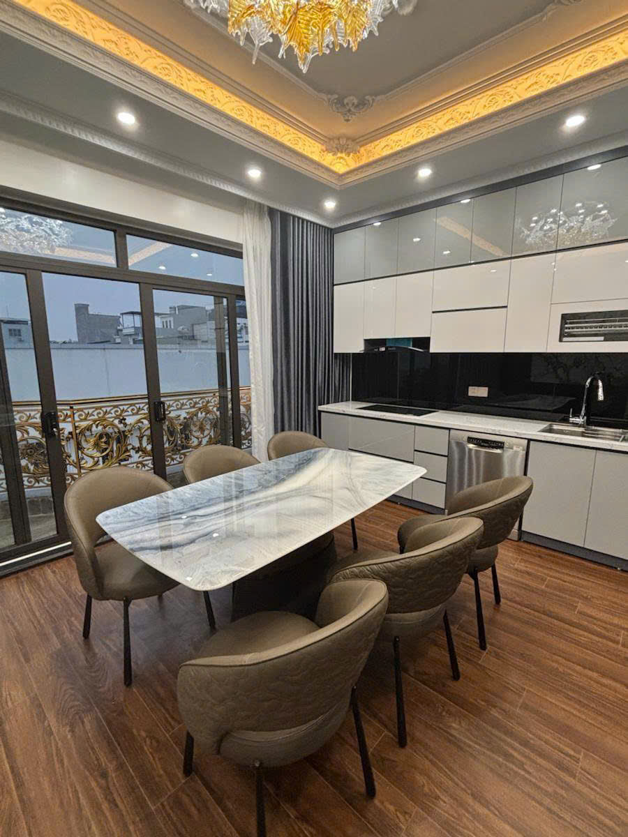Bán nhà Nguyễn Văn Linh 65m 7 tầng MT5m thang máy gara ô tô nhỉnh 19 tỷ 16004979