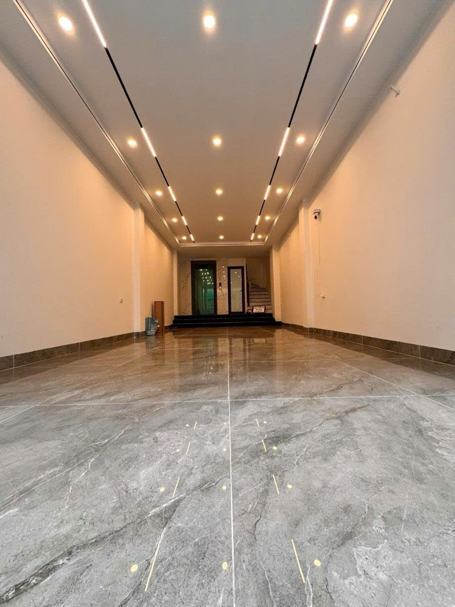 Bán nhà Hoa Lâm 60m 7 tầng MT4.1m ô tô tránh kinh doanh nhỉnh 21 tỷ 16004983