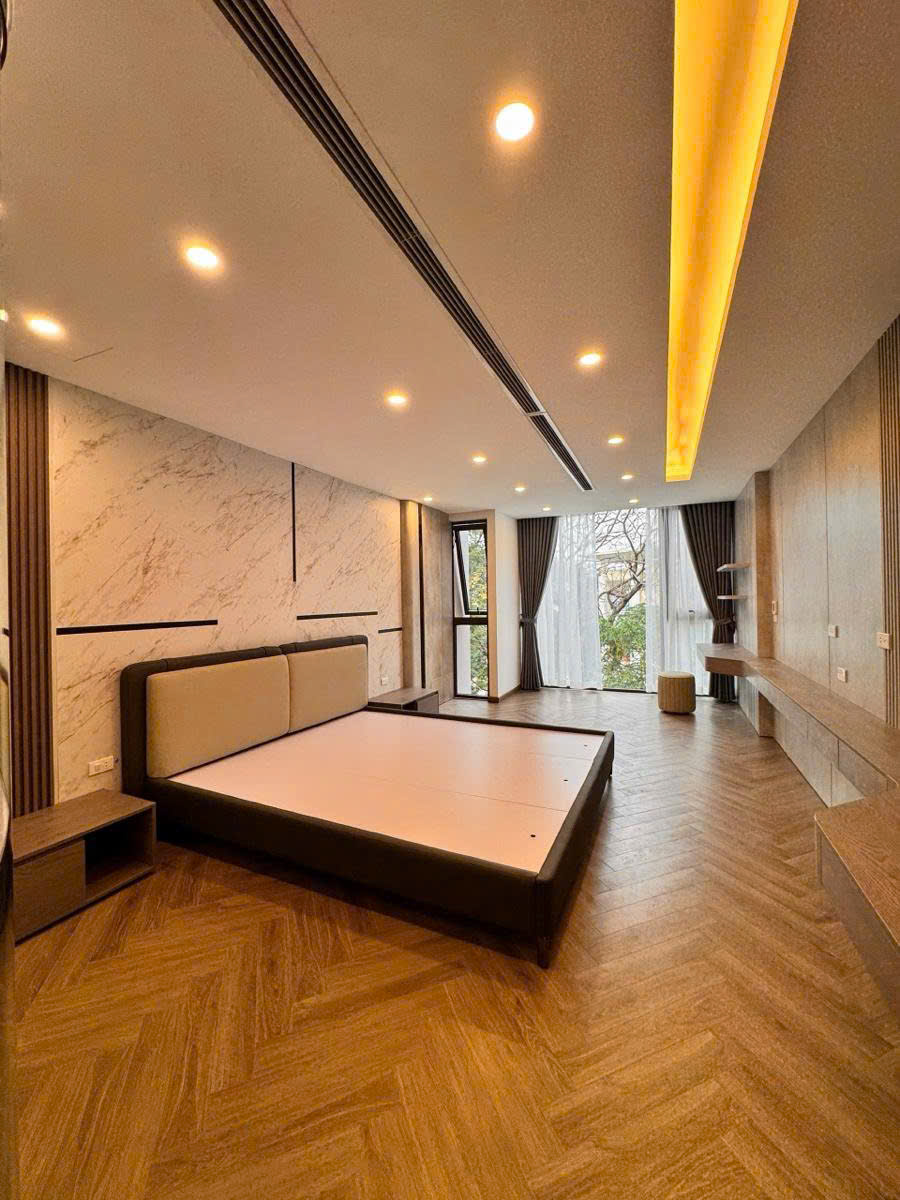 Bán nhà Hoa Lâm 60m 7 tầng MT4.1m ô tô tránh kinh doanh nhỉnh 21 tỷ 16004983