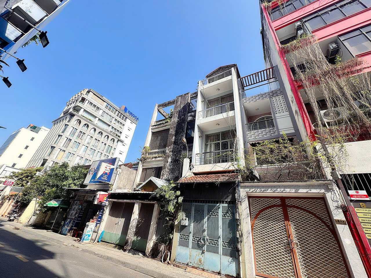 BÁN NHÀ MẶT TIỀN KD Đ.THẠCH THỊ THANH, TÂN ĐỊNH, QUẬN 1 - DT SIÊU KHỦNG 221M2 NGANG 10,5M*25M - PHÙ 16004993