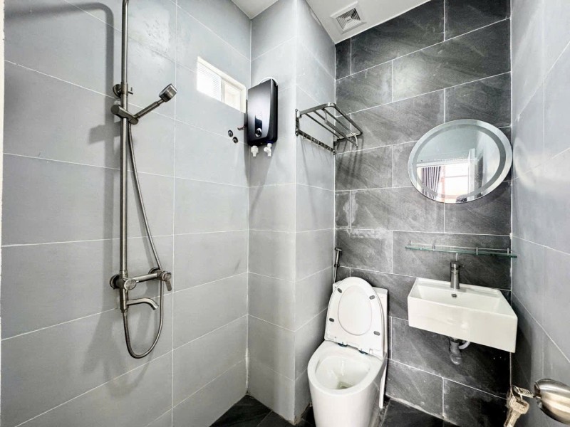 Bán nhà đường số 33, Linh Đông, Thủ Đức, TP HCM. DT 80m2, 5 tầng, SHR. Giá 10,68 tỷ. 16005044