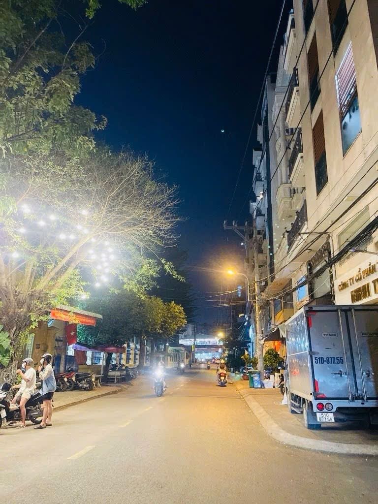 Bán căn biệt thự hẻm 416 Dương Quảng Hàm Gò Vấp ( 6 x19 ), đường 10M, giảm 18.8 tỷ TL
 16005075