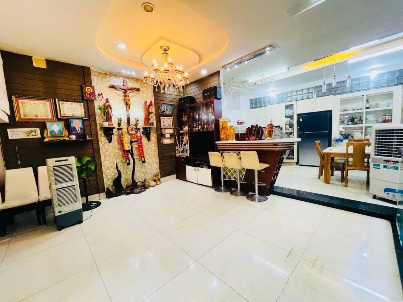 Bán căn biệt thự hẻm 416 Dương Quảng Hàm Gò Vấp ( 6 x19 ), đường 10M, giảm 18.8 tỷ TL
 16005075