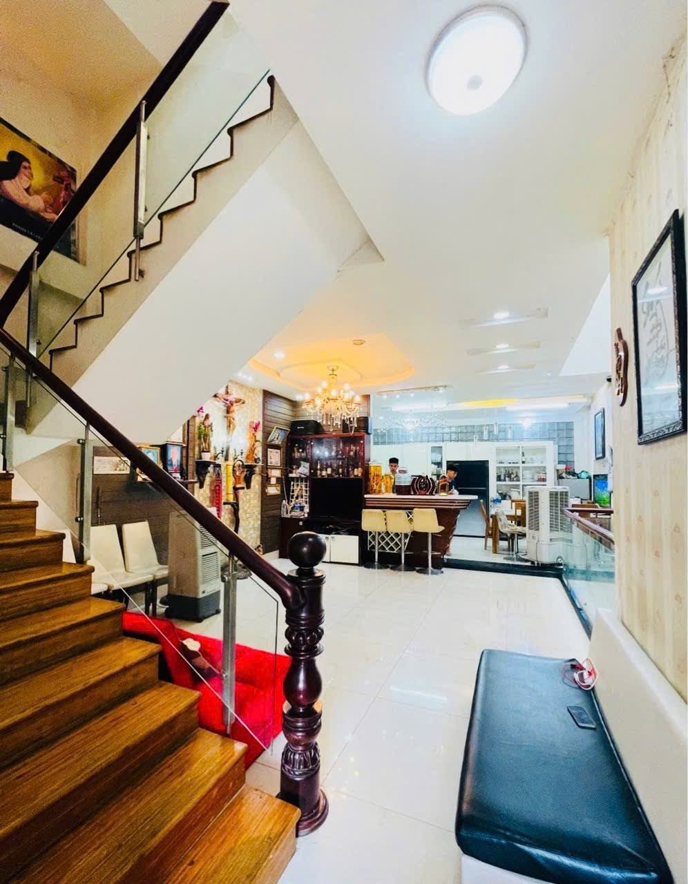Bán căn biệt thự hẻm 416 Dương Quảng Hàm Gò Vấp ( 6 x19 ), đường 10M, giảm 18.8 tỷ TL
 16005075