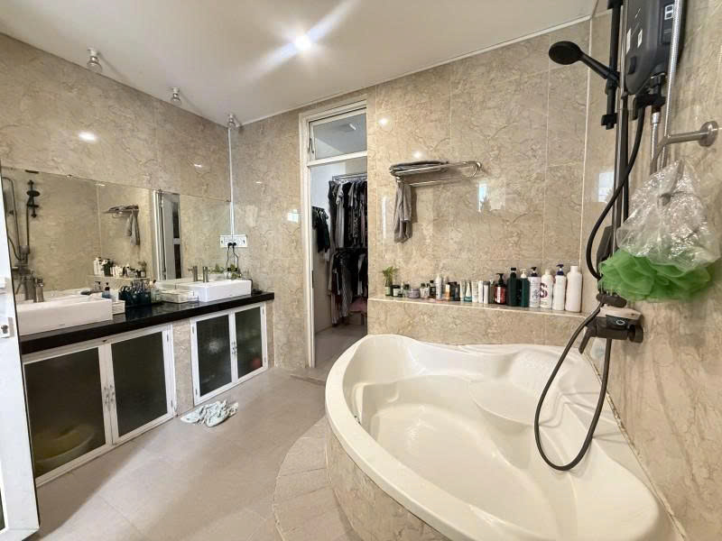 Bán nhà Mặt tiền Hậu Giang - gần Kinh Dương Vương, 11x20m, 5 Tầng  - 6PN, chỉ 36,9 Tỷ. 16005091
