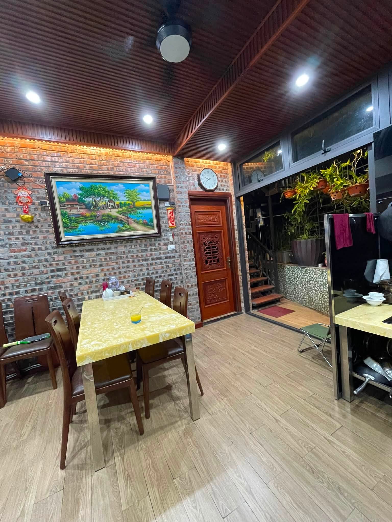 Bán nhà mặt phố Bạch Mai, 31m2, 5 tầng, mặt tiền 6.8m, 18 tỉ, kinh doanh đỉnh 16005131