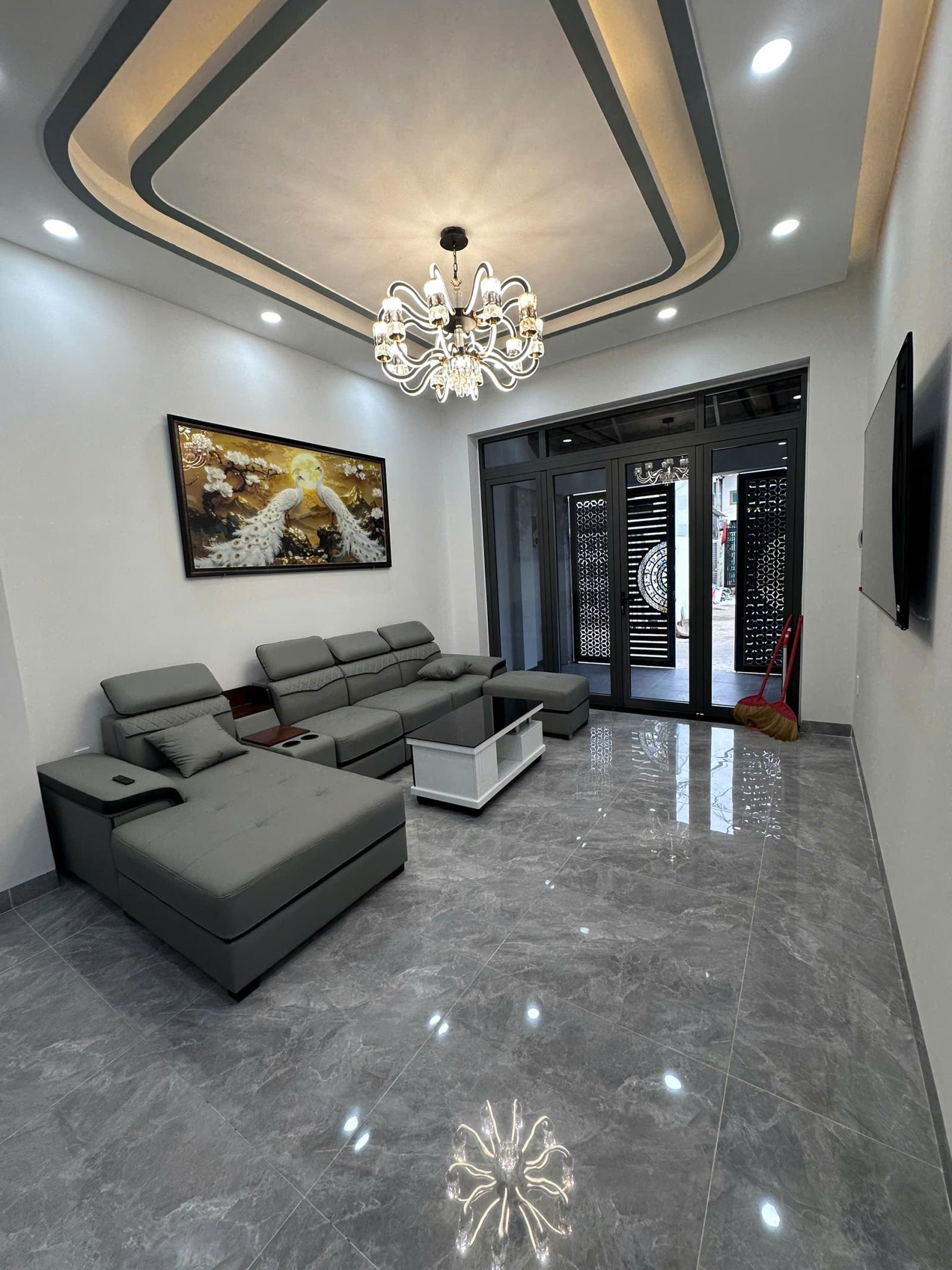 BÁN NHÀ 1 TRỆT 2 LẦU SÂN THƯỢNG MỚI 100%, 80M2, 4PN, TẶNG NỘI THẤT HẺM RỘNG 6M, SẴN SỔ TẠI QUẬN 12 16005137