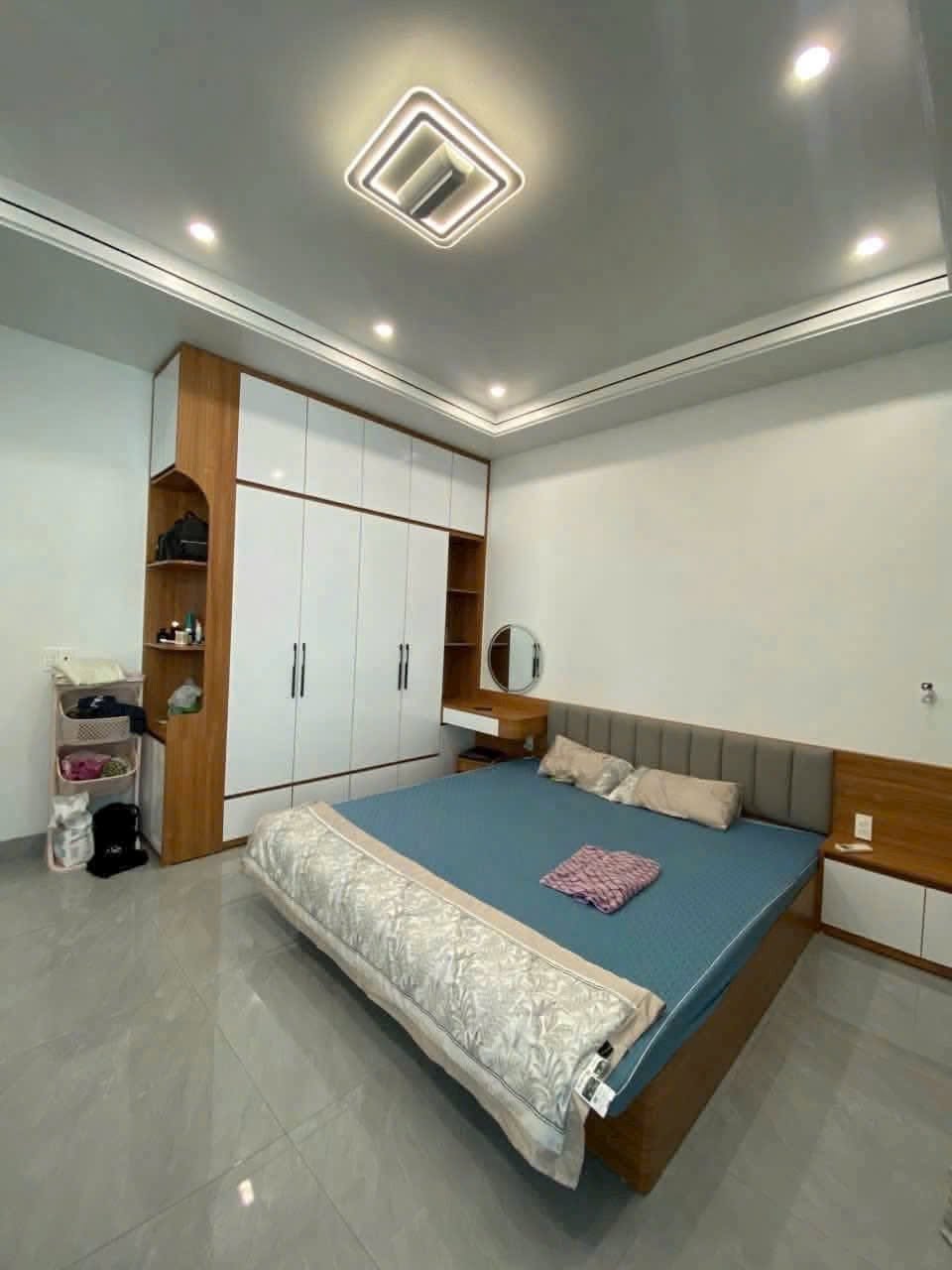 Bán nhà 3 tầng 82.6m2, mt 4.56m, ngõ phố Bình Lộc, ph Tân Bình, TP HD, 3 ngủ, 3 vs, 3.x tỷ 16005184