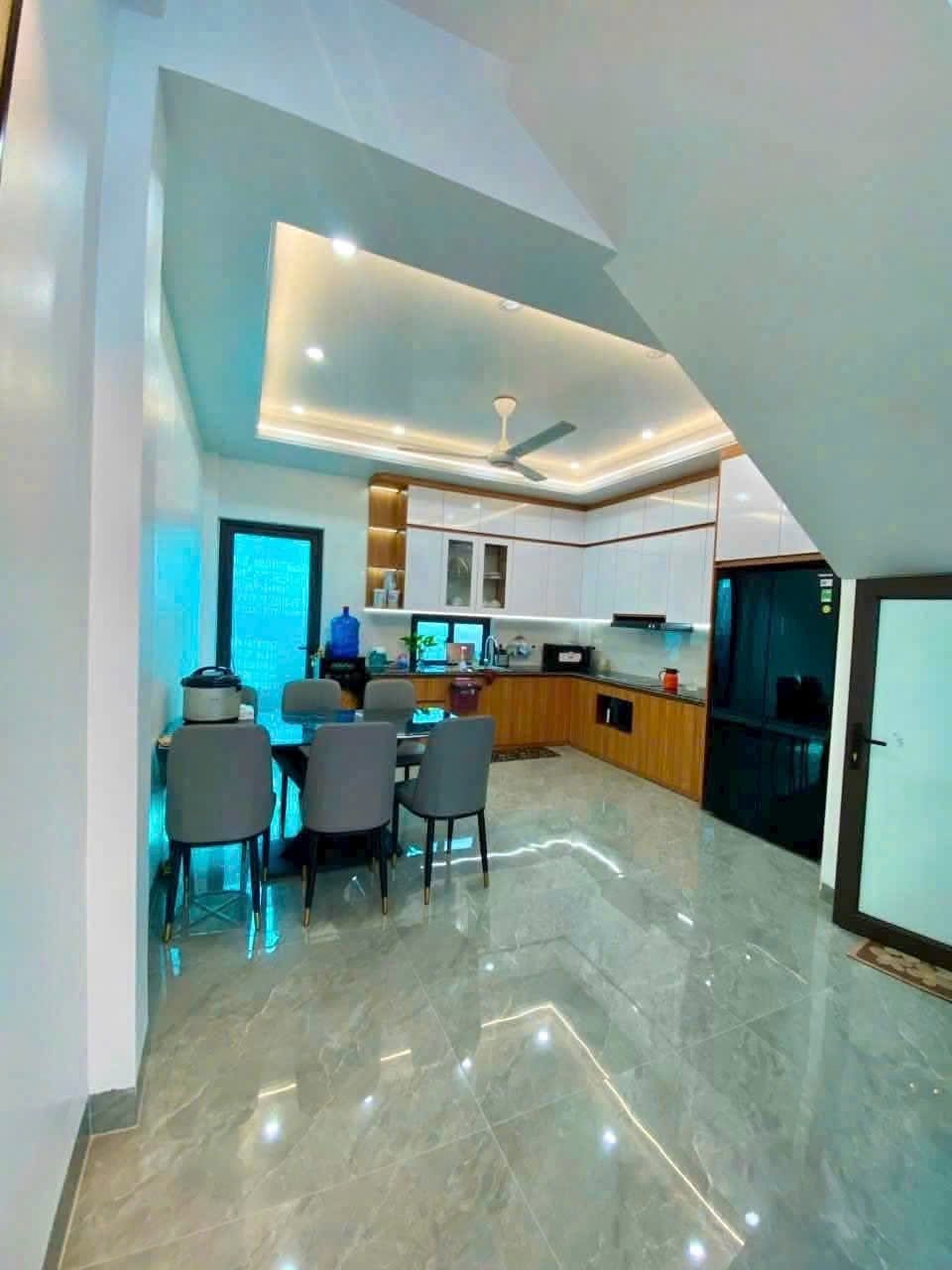 Bán nhà 3 tầng 82.6m2, mt 4.56m, ngõ phố Bình Lộc, ph Tân Bình, TP HD, 3 ngủ, 3 vs, 3.x tỷ 16005184