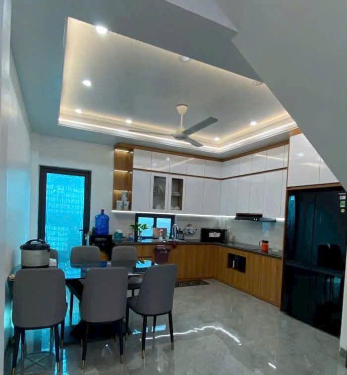 Bán nhà 3 tầng 82.6m2, mt 4.56m, ngõ phố Bình Lộc, ph Tân Bình, TP HD, 3 ngủ, 3 vs, 3.x tỷ 16005184