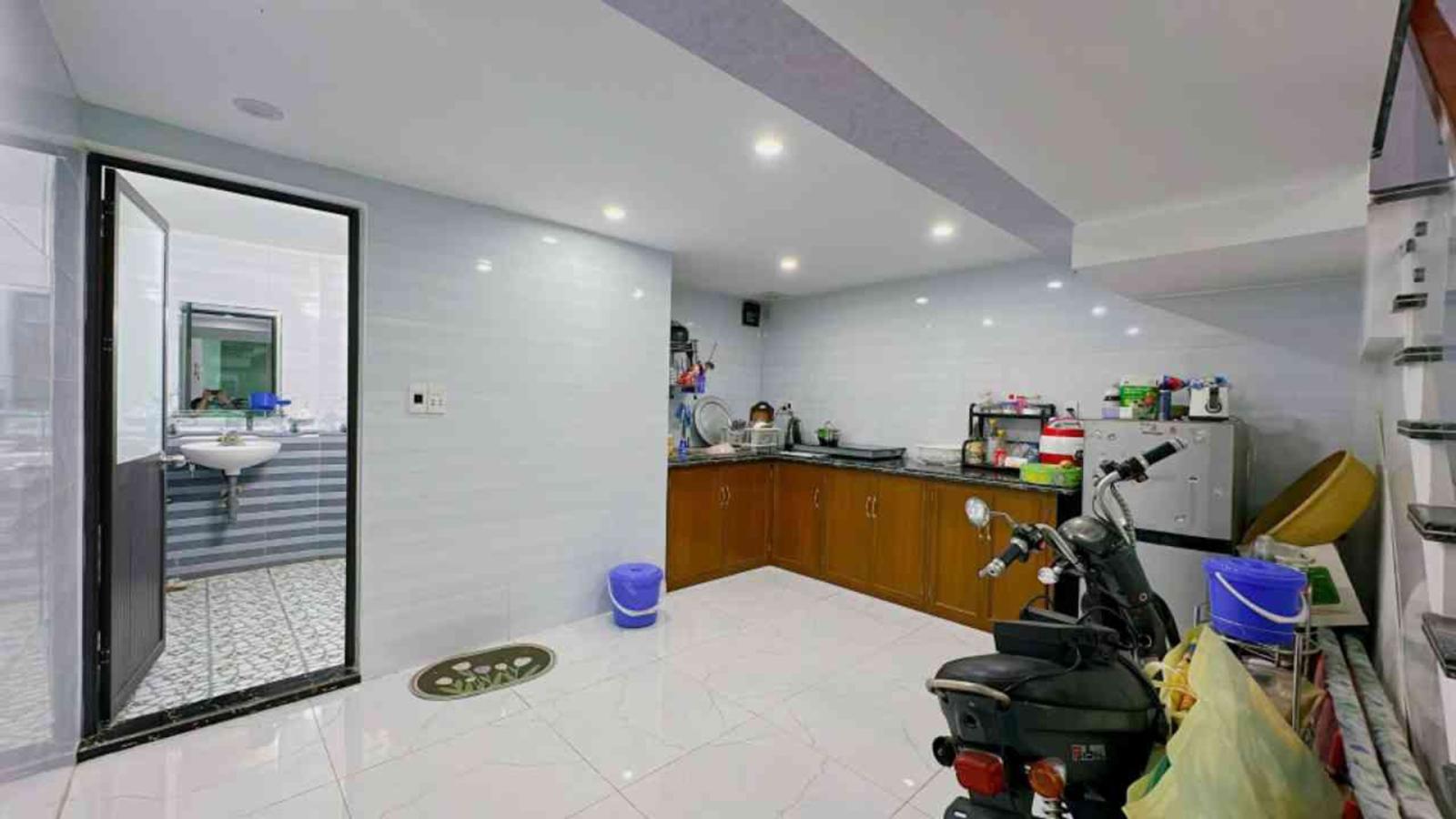 Hàng hiếm Nguyễn Công Trứ - Hồ Sen - Nhà độc lập 16005194