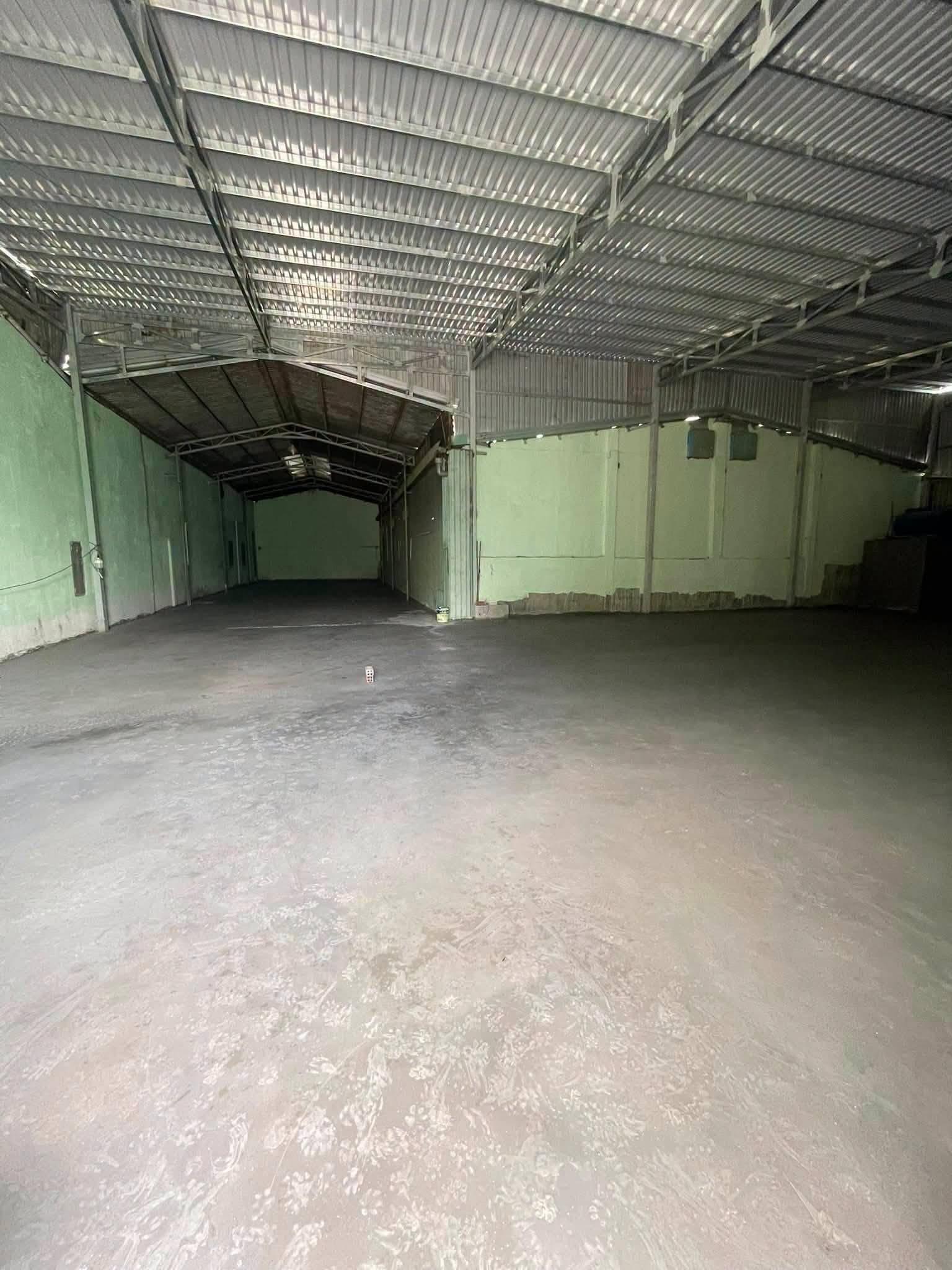 CHO THUÊ LÀM KHO XƯỞNG..GẦN NGÃ 3 HỒNG CHÂU..HÓC MÔN 430M2 GIÁ 25K 16005228