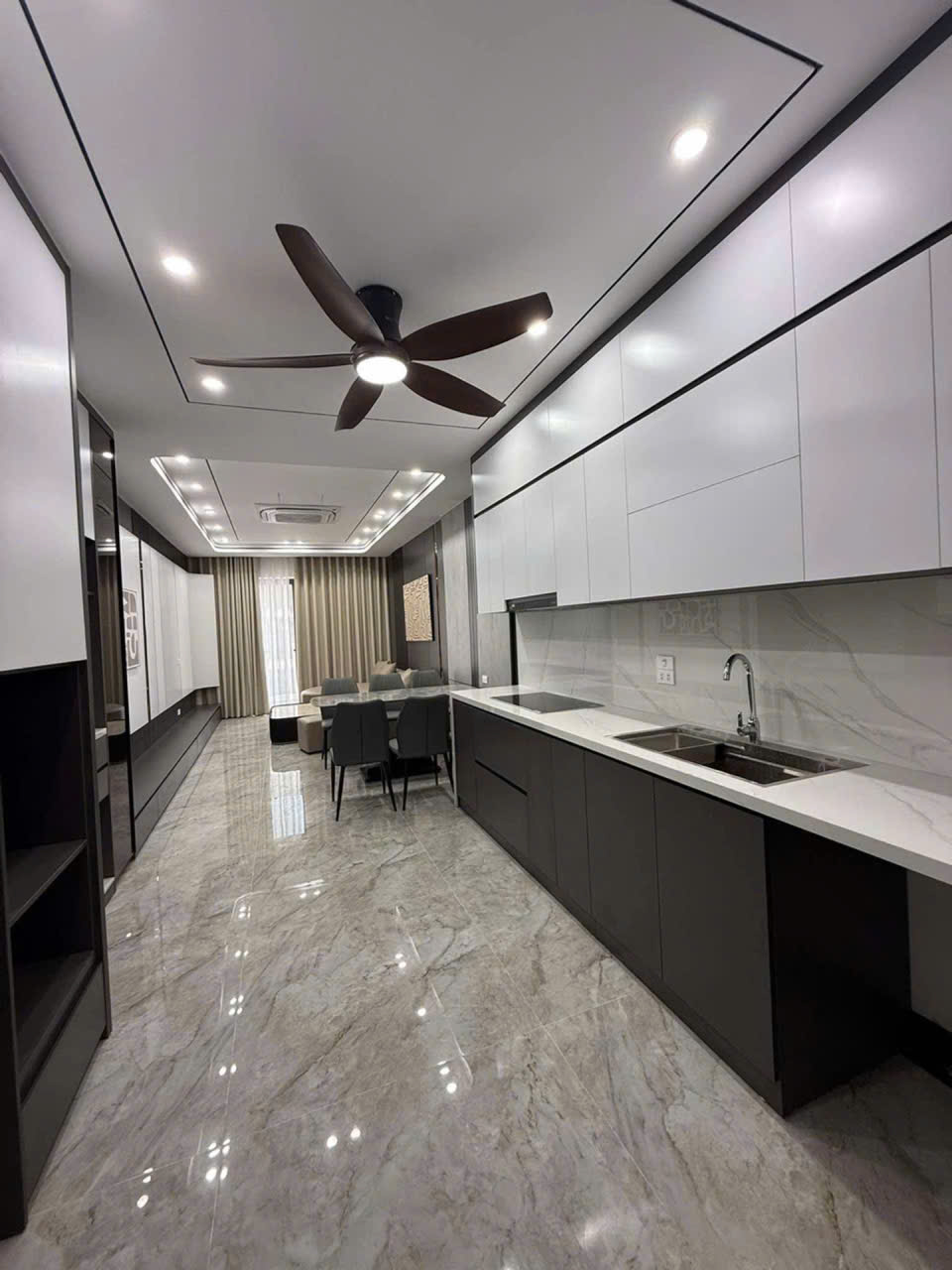 🏡🔥 PHÂN LÔ 918 QUÂN ĐỘI – VỈA HÈ – Ô TÔ TRÁNH – GARA – THANG MÁY 🔥🏡
💥 46M² x 6 TẦNG – FULL 16005280