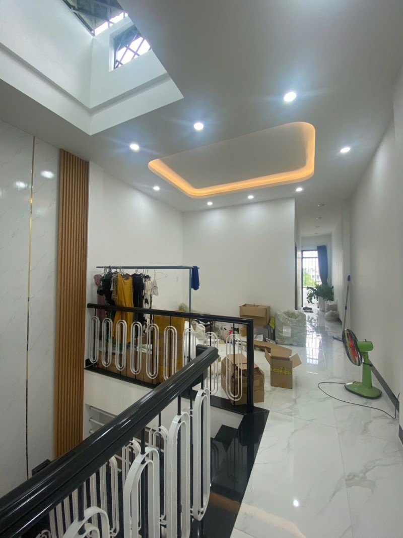Bán nhà 2T ĐẸP Bửu Long,SHR đường nhựa thông thoáng,gần THCS Nguyễn Bỉnh Khiêm 16005323