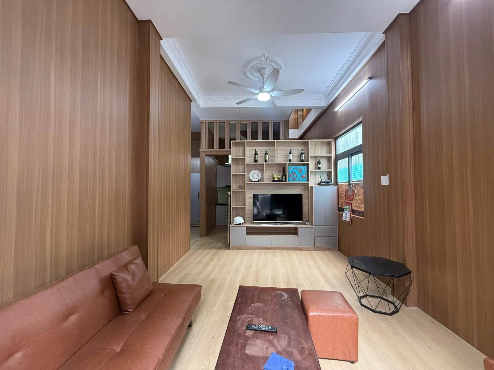Nhà 2 tầng kiệt Trần Cao Vân, có chổ đậu Ô TÔ thoải mái chỉ vài bước chân 16005327