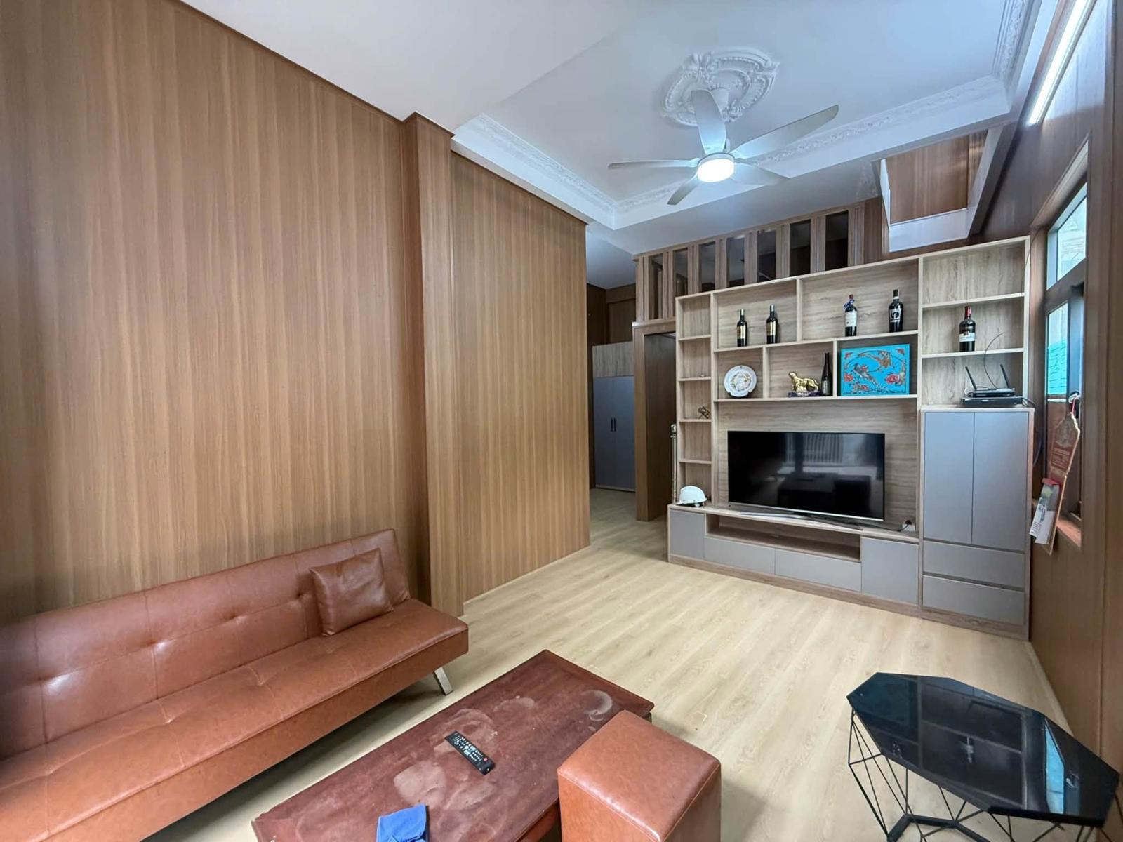 Nhà 2 tầng kiệt Trần Cao Vân, có chổ đậu Ô TÔ thoải mái chỉ vài bước chân 16005327