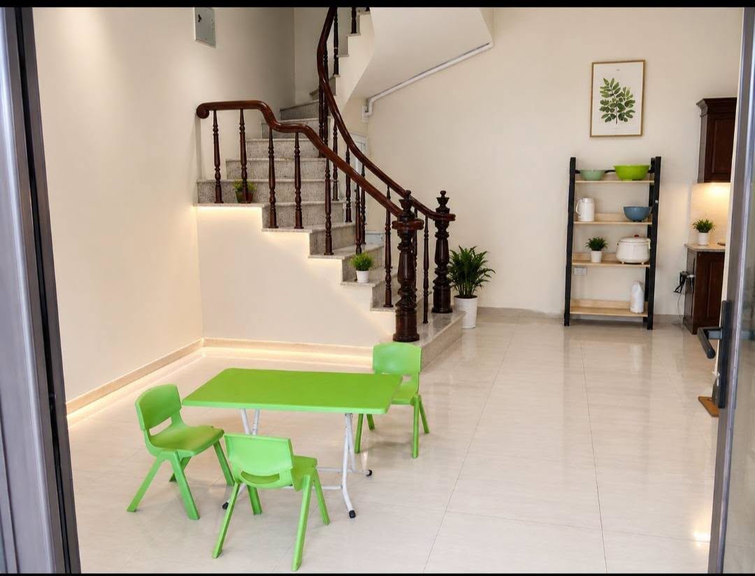 Tìm khách cho MBKD,Tầng 1, 40m2, mt6m, Lạc Long Quân, vỉa hè, gần phố, ô tô tránh. 16005337