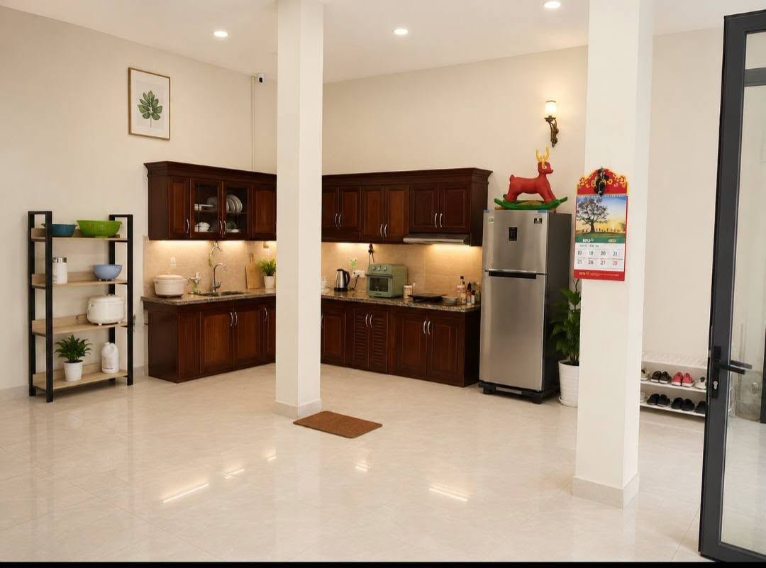 Tìm khách cho MBKD,Tầng 1, 40m2, mt6m, Lạc Long Quân, vỉa hè, gần phố, ô tô tránh. 16005337