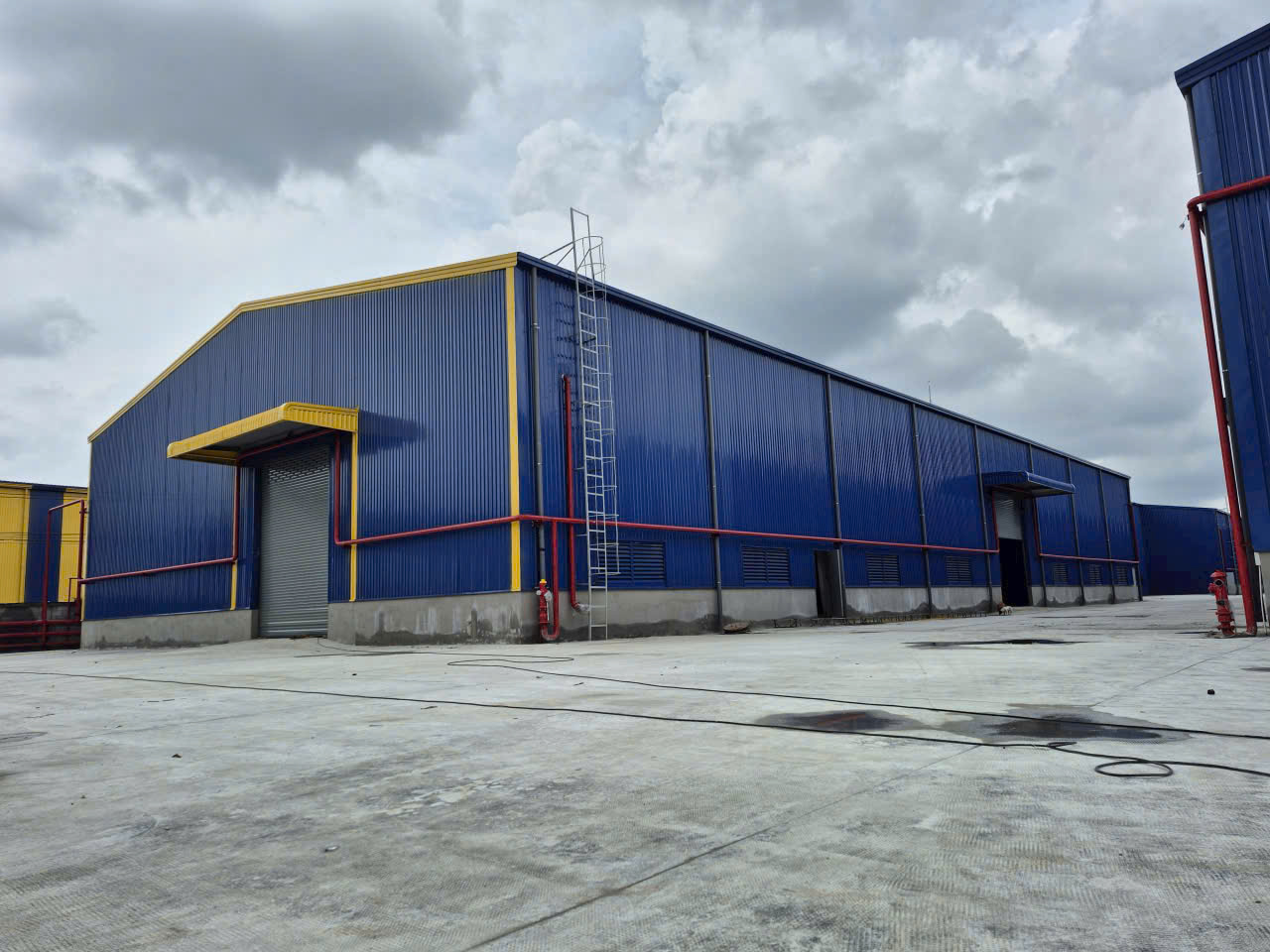 cho thuê nhà xưởng sản xuất kinh doanh XNK, khung thép kiên cố , bàn giao SX liền 16005352