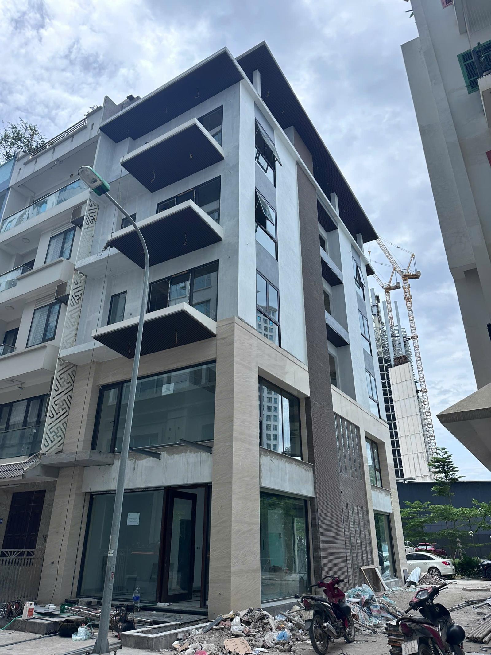 SÀN VĂN PHÒNG CẠNH VIETINBANK TOWER  ~95M²  CHỈ 12 TRIỆU/THÁNG 16005359