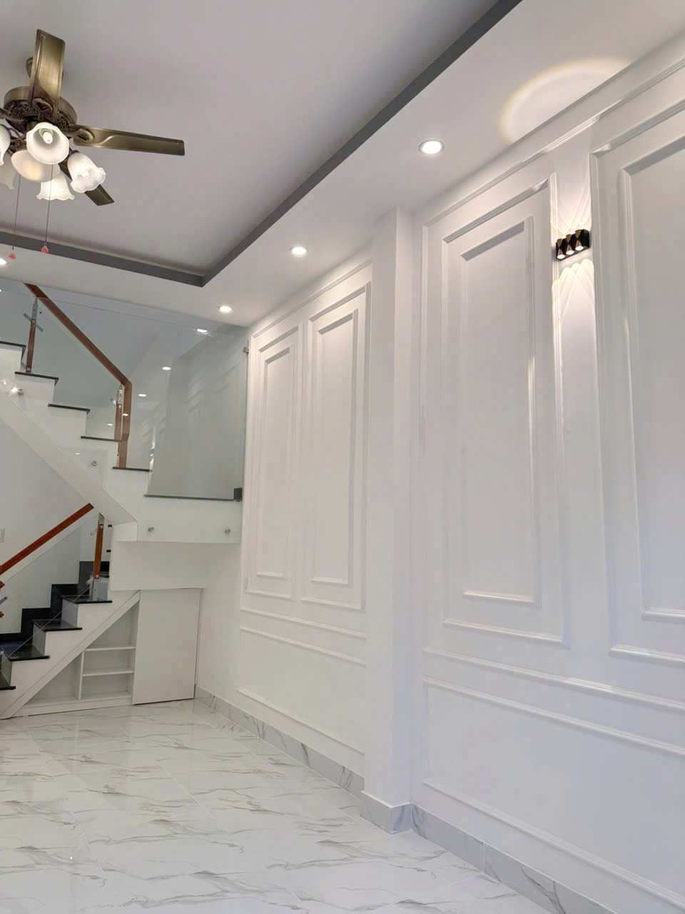 Nhà mới 2 mặt hẻm Làng Ốc Dương Bá Trạc P1Q8. Giá 5.27 tỷ 16005385