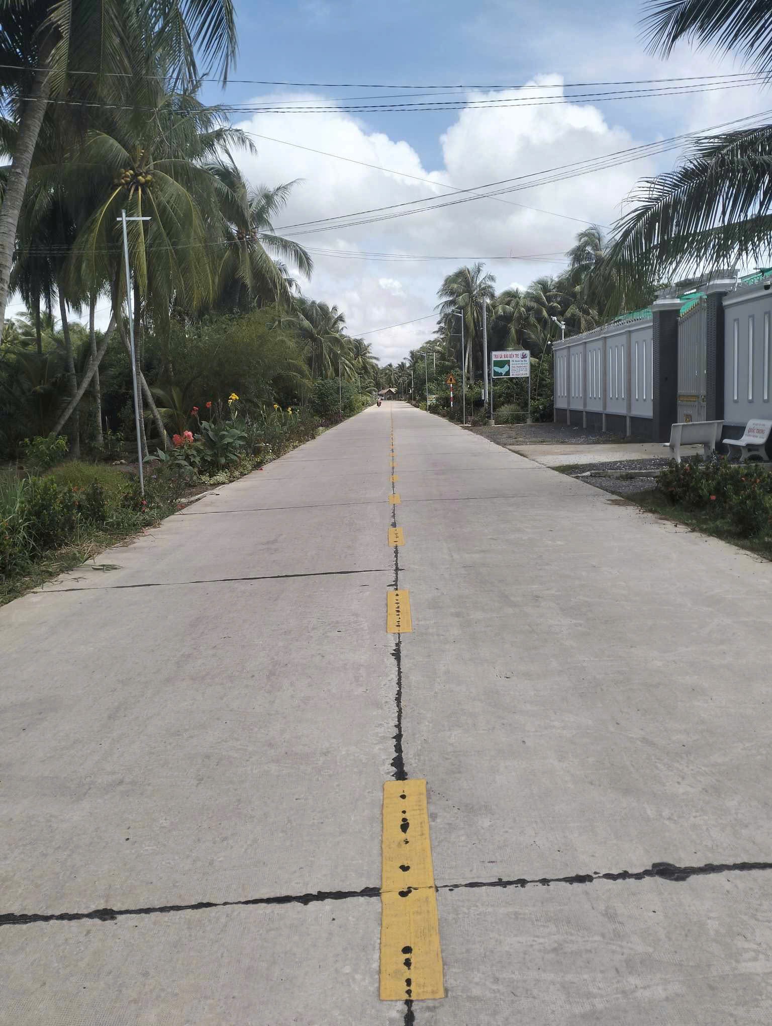 ĐẦU TƯ SINH LỜI - Chính Chủ Bán Đất MẶT TIỀN Gần Cầu Cổ Chiên, Xã Thành Thới A, Mỏ Cày Nam, Bến Tre 16005391