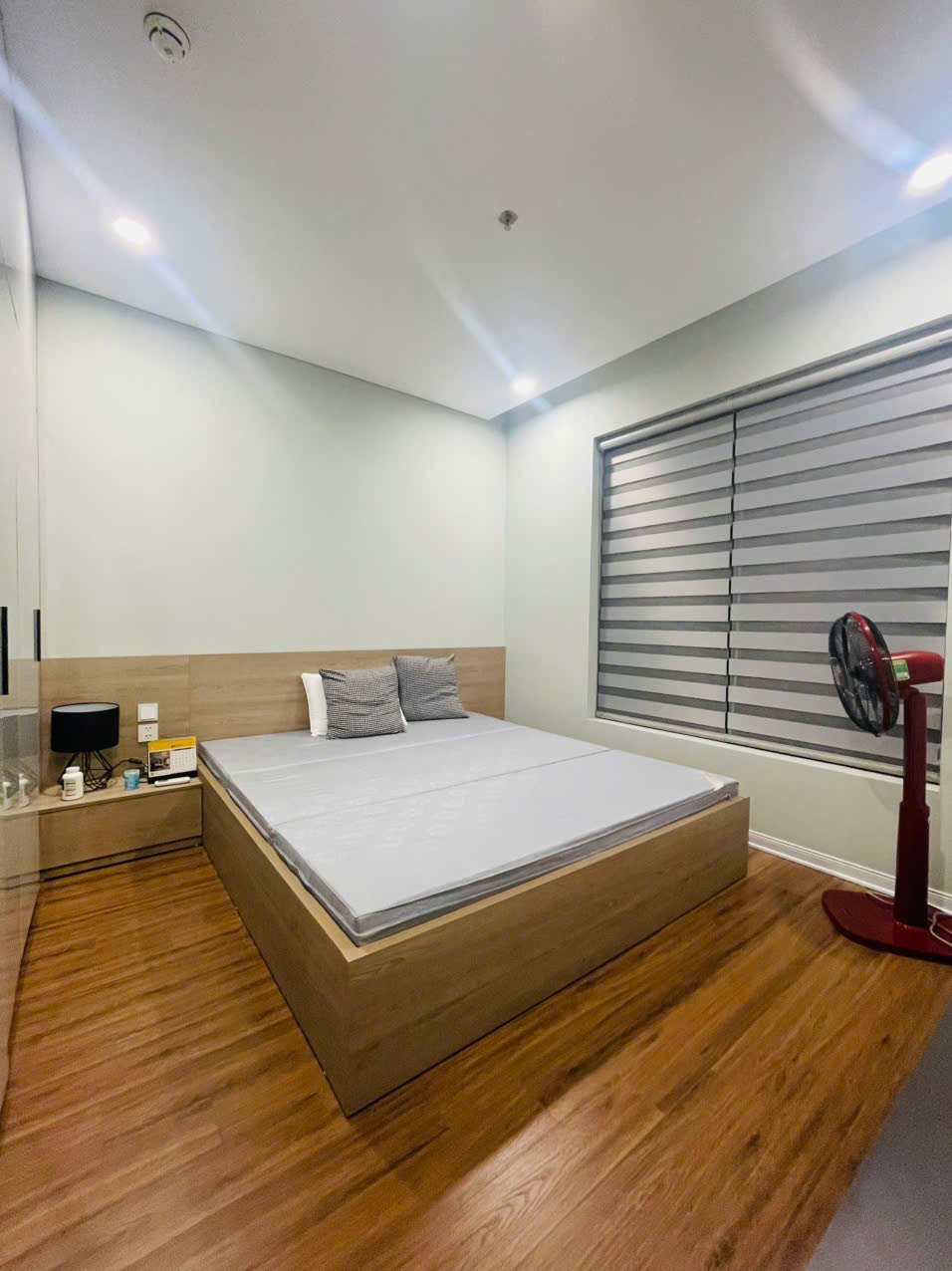 Bán nhà đẹp Nguyễn Sơn- Phân Lô- 30m 5 tầng full NT- 7,9 tỷ(TL) 16005415