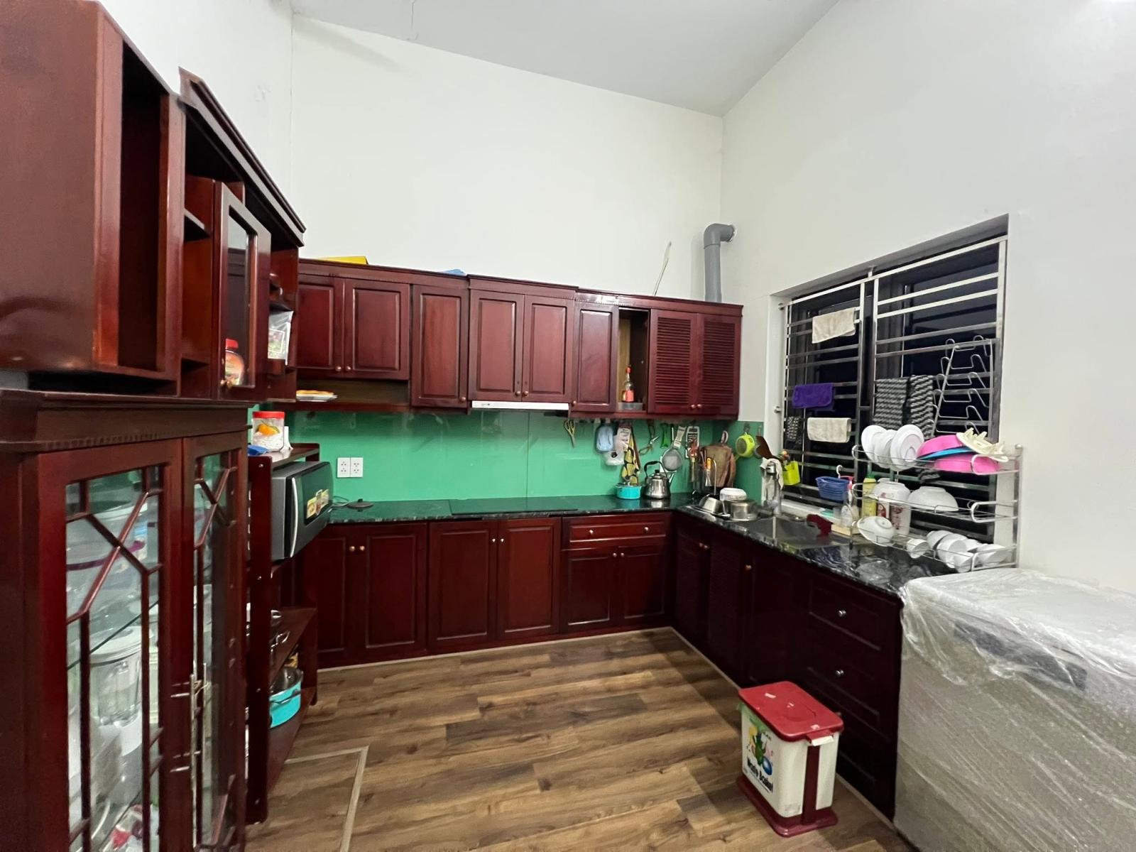 Bán căn nhà 3 tầng mặt phố khu Đông Nam Cường, TP HD, 87.75m2, mt 4.5m, 3 ngủ, chỉ 4.x tỷ 16005423