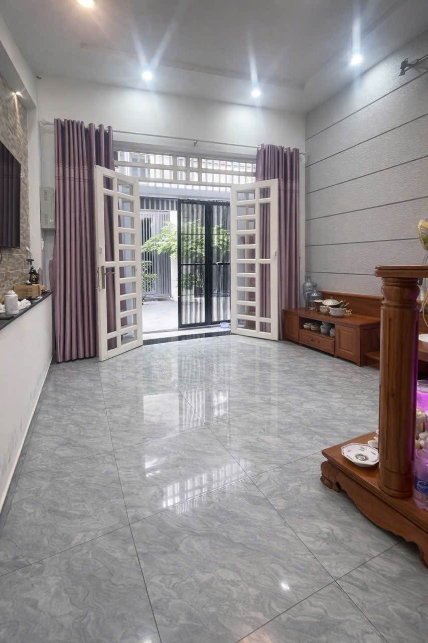 Bán nhà 3 tầng đường số 30, Linh Đông, Thủ Đức, TP HCM. DT 50m2, giá 6,78 tỷ, sổ hồng riêng. 16005490