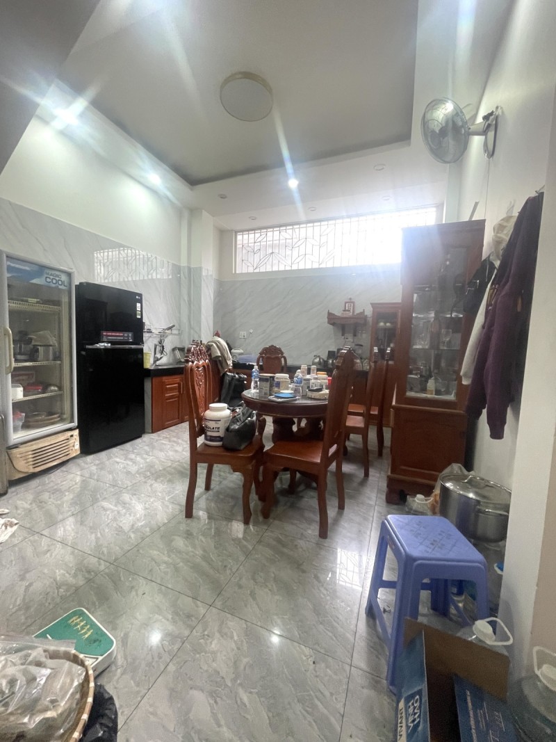 Bán nhà 3 tầng đường số 30, Linh Đông, Thủ Đức, TP HCM. DT 50m2, giá 6,78 tỷ, sổ hồng riêng. 16005490